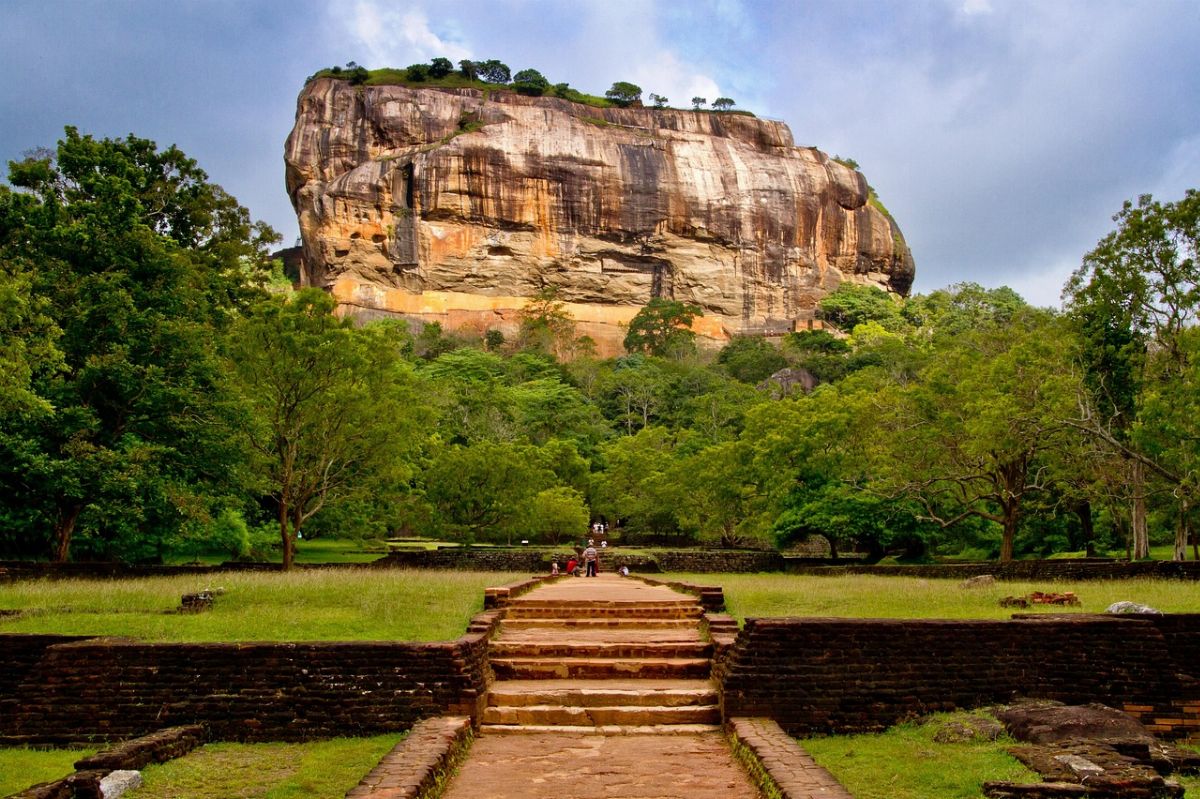 sigiriya, sri lanka, dambulla, mountain, unesco, nature, landscape, stone, rock formation
